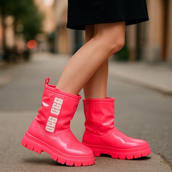 NEW UGG® Australia Classic Brellah Mini Boots - Waterproof  Super Coral - Picture 1 of 9